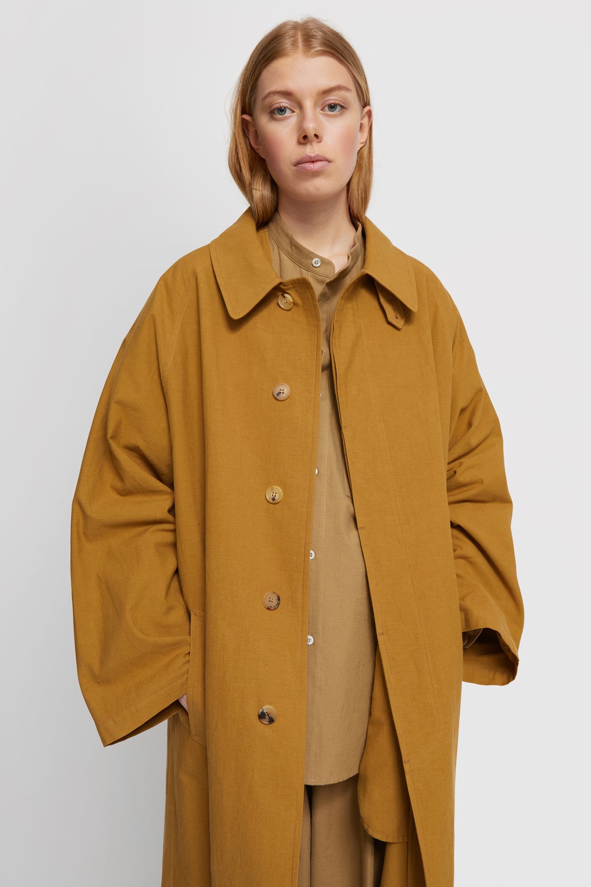 Cristaseya クリスタセヤ OVERSIZED COTTON TRENCH WITH LEATHER PATCH ...