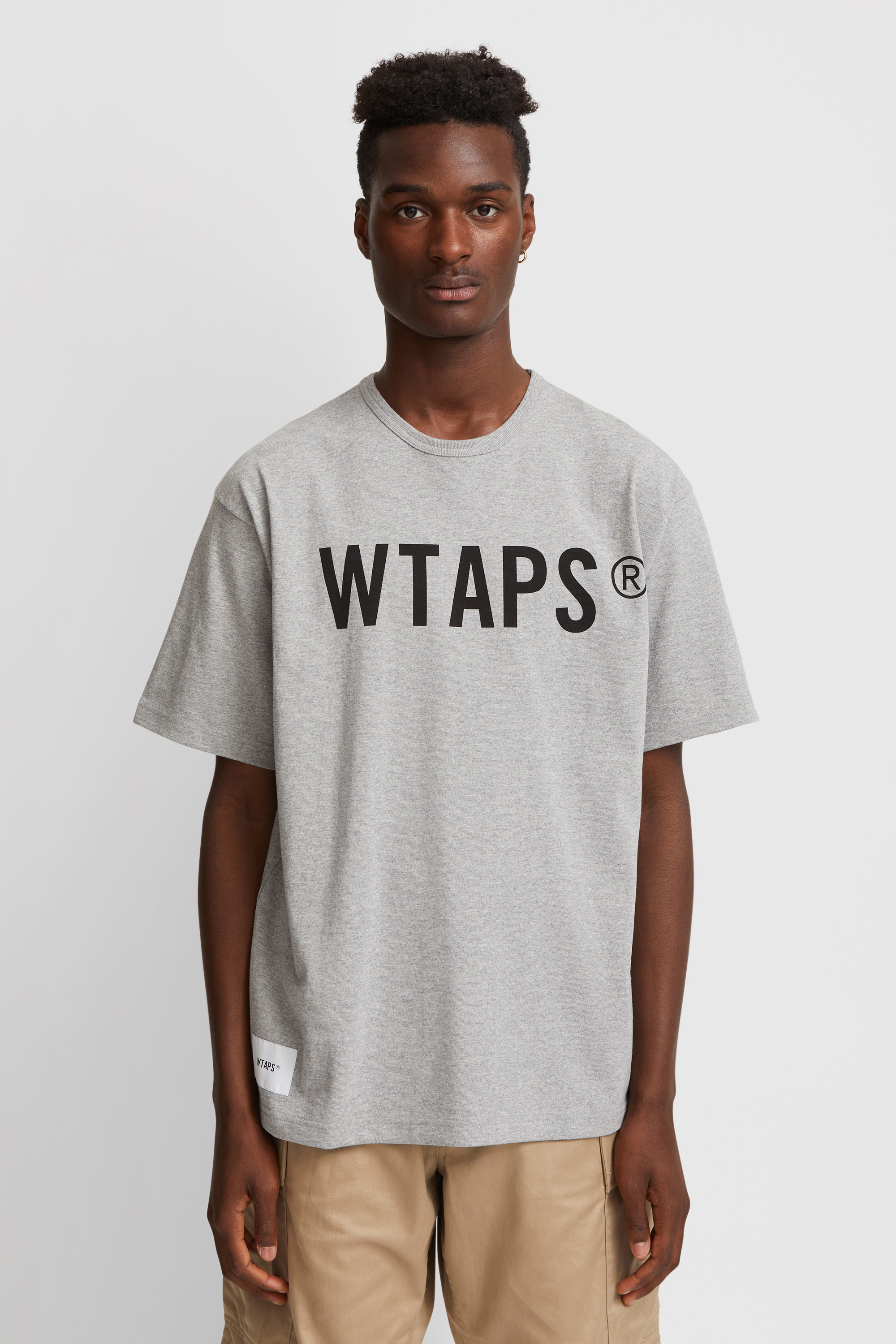 WTAPS BANNER SS COTTON Tシャツ-