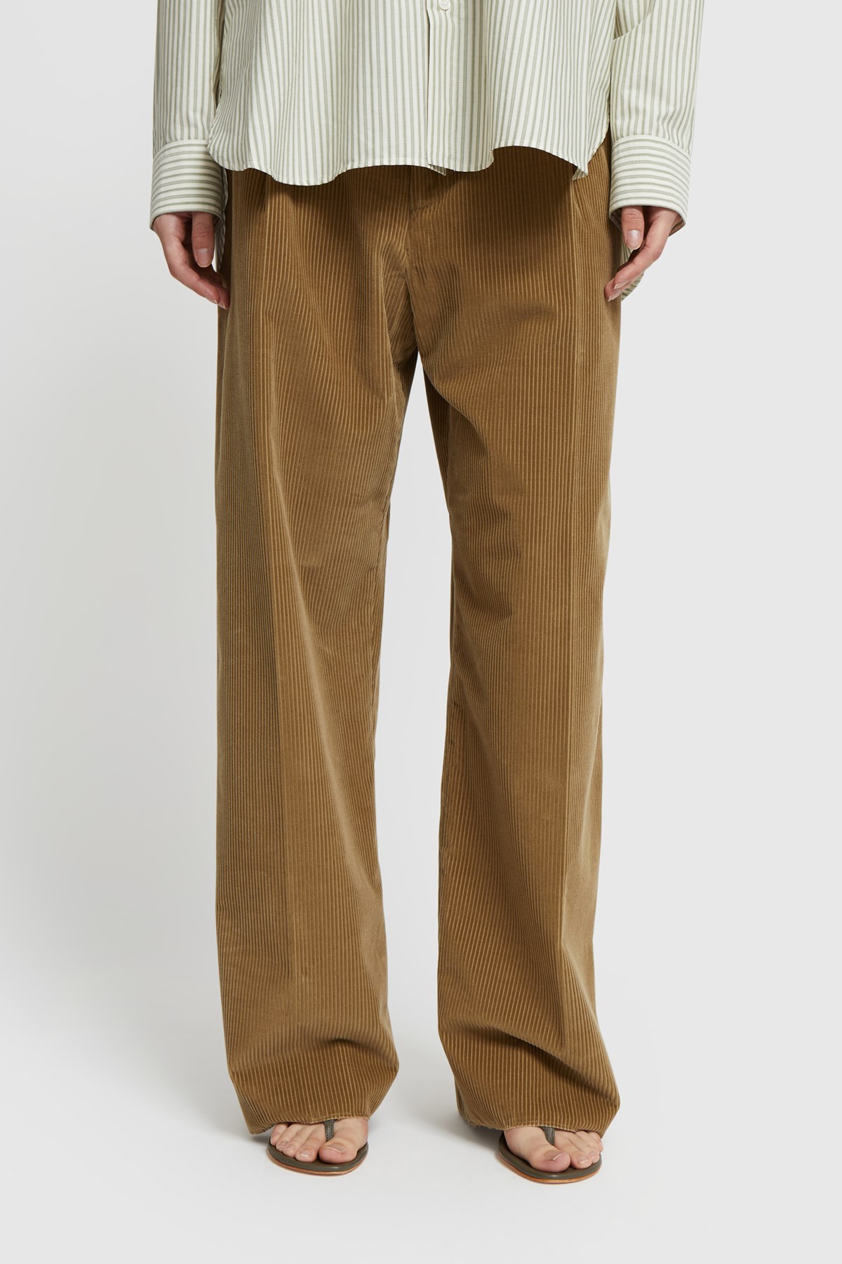 CristaSeya Corduroy Pleated Cropped Trousers Light Khaki