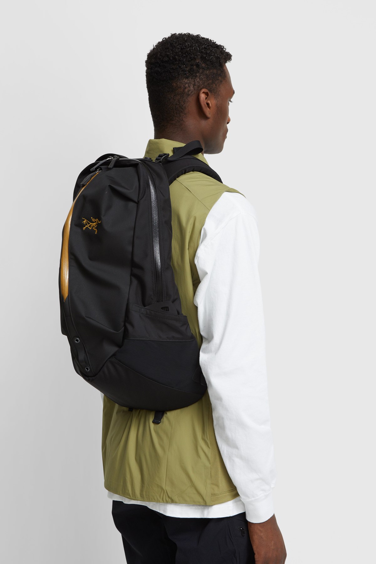 ARC'TERYX Arro 22 Backpack 24K black | WoodWood.com