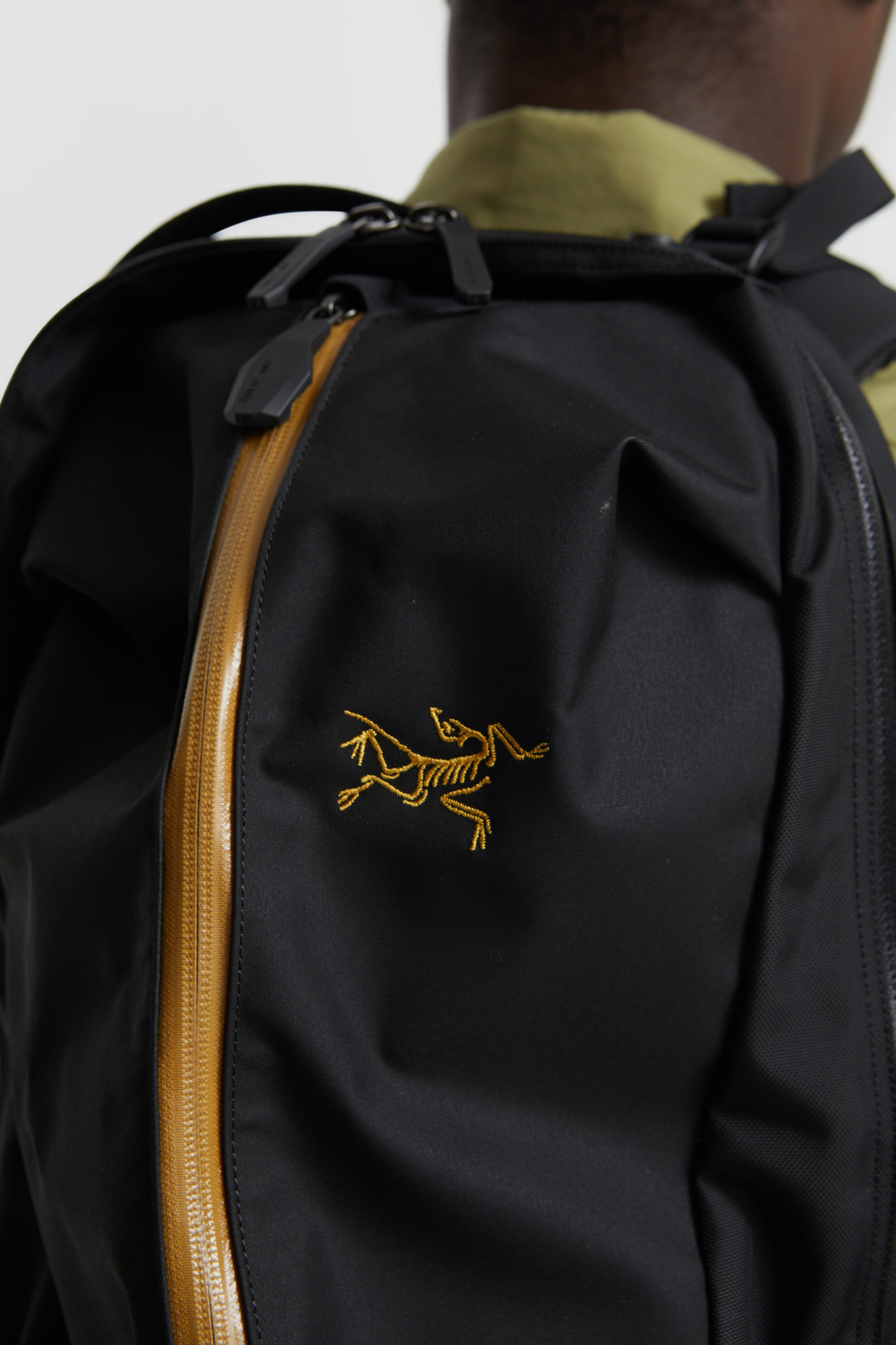ARC'TERYX Arro 22 Backpack 24K black | WoodWood.com