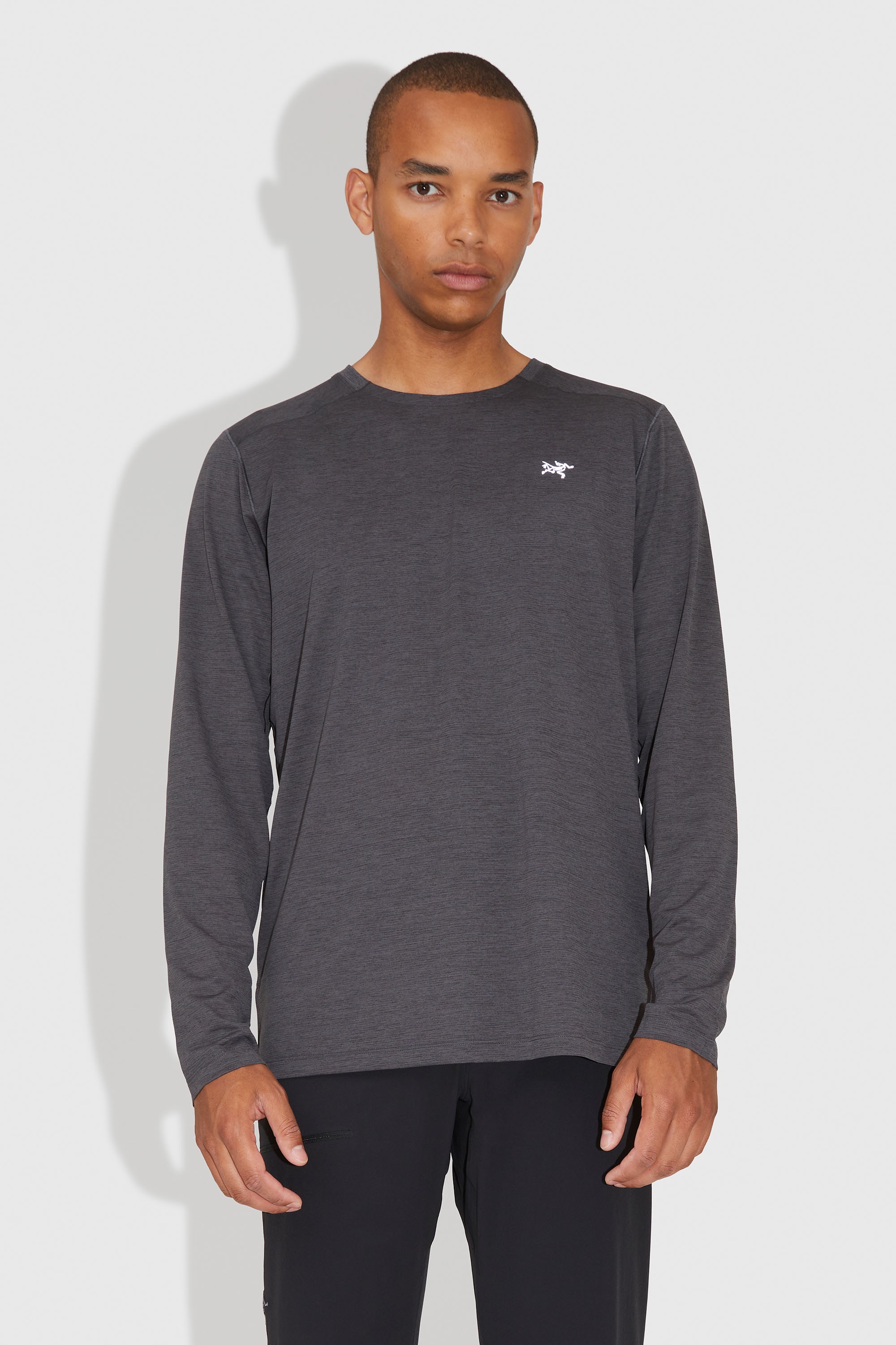 ARC'TERYX Cormac Crew LS M Black heather | WoodWood.com