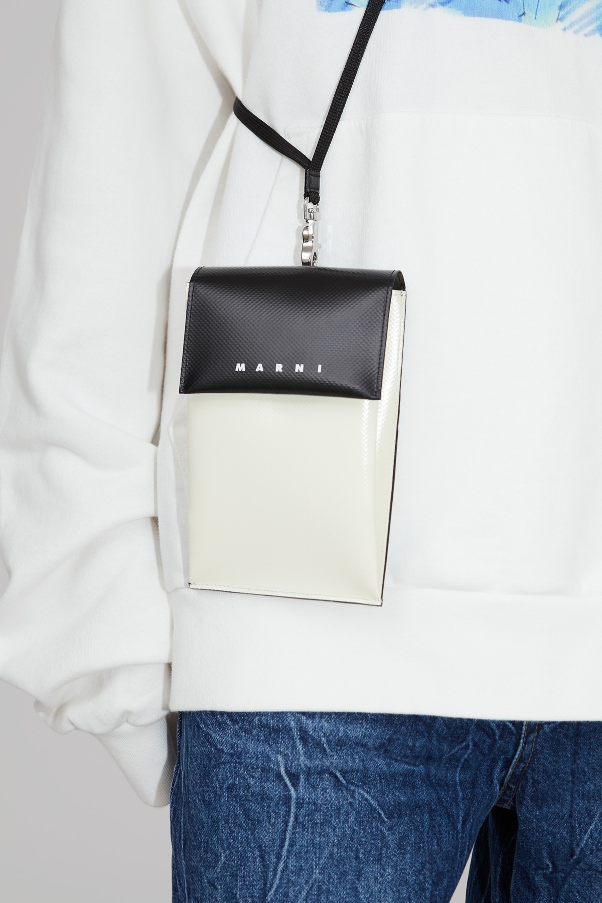 MARNI Phone CC Holder Silk white / black | WoodWood.com